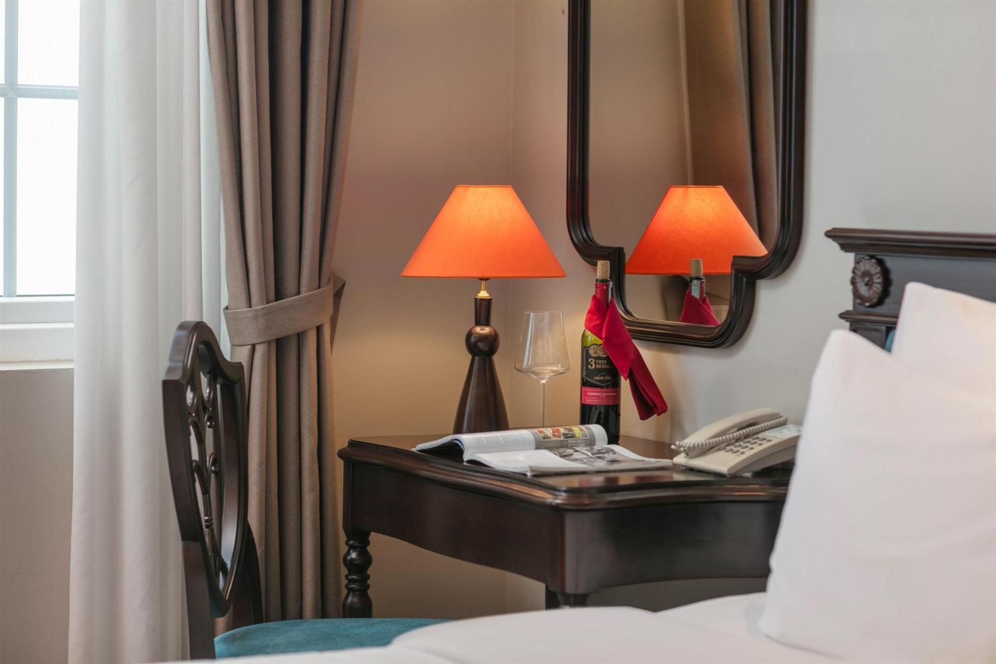 Sunline Hotel 4*